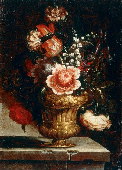 Vase en métal avec des muguets et d
